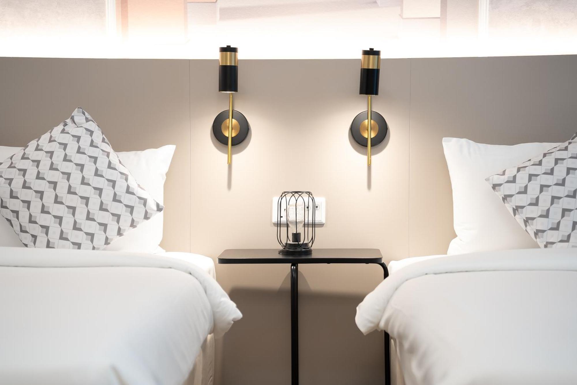 Mossaz Mana-Mana Suites Kuala Lumpur Petaling Jaya Ngoại thất bức ảnh