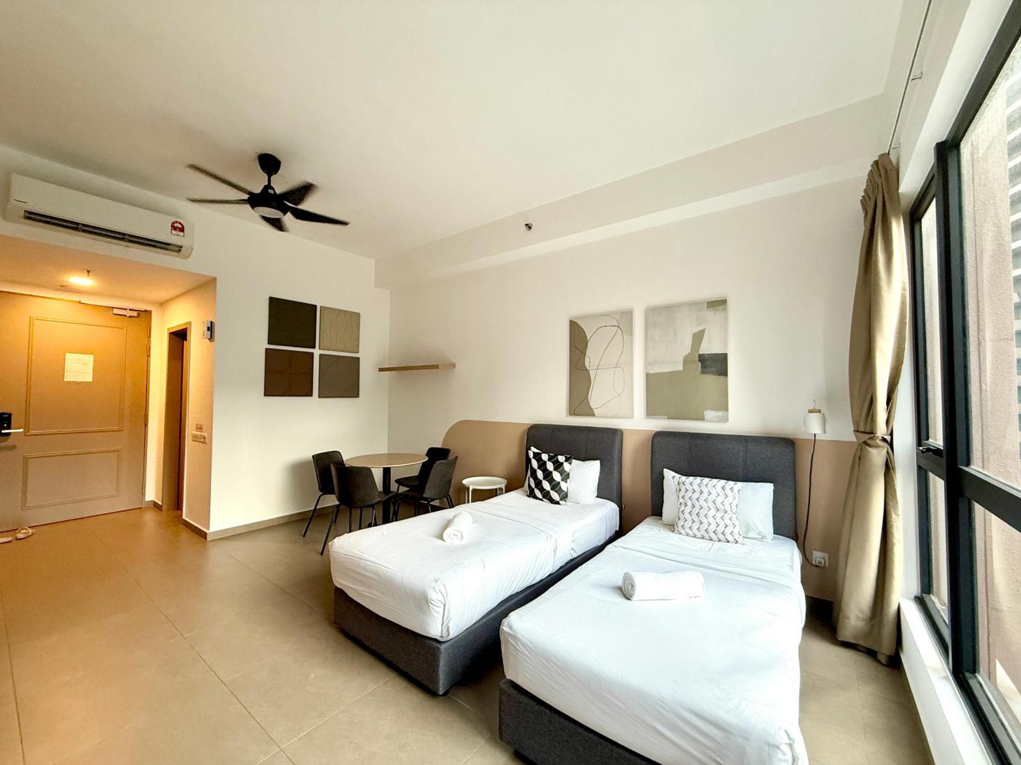 Mossaz Mana-Mana Suites Kuala Lumpur Petaling Jaya Ngoại thất bức ảnh